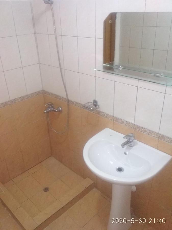 Gjirokastër Karafil Guesthouse מראה חיצוני תמונה