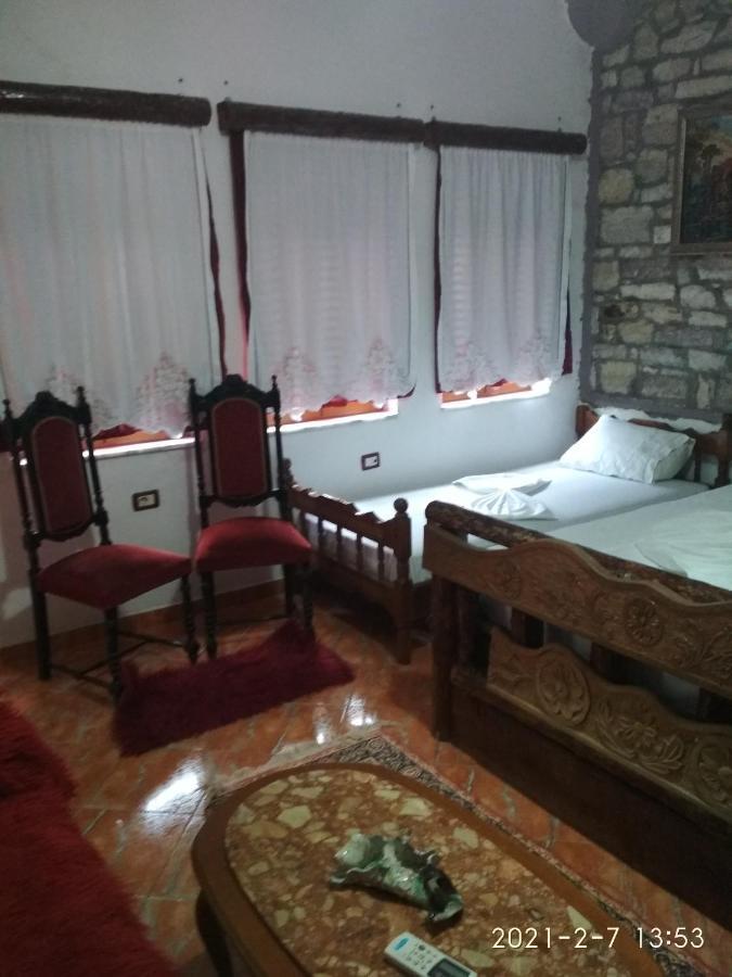 Gjirokastër Karafil Guesthouse מראה חיצוני תמונה