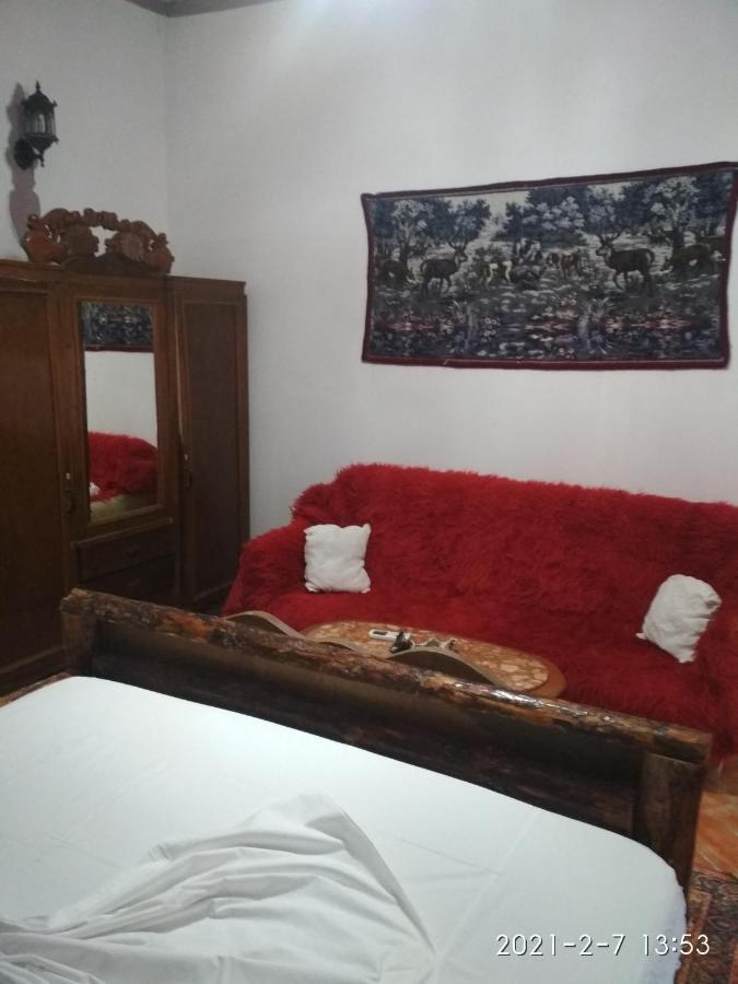 Gjirokastër Karafil Guesthouse מראה חיצוני תמונה