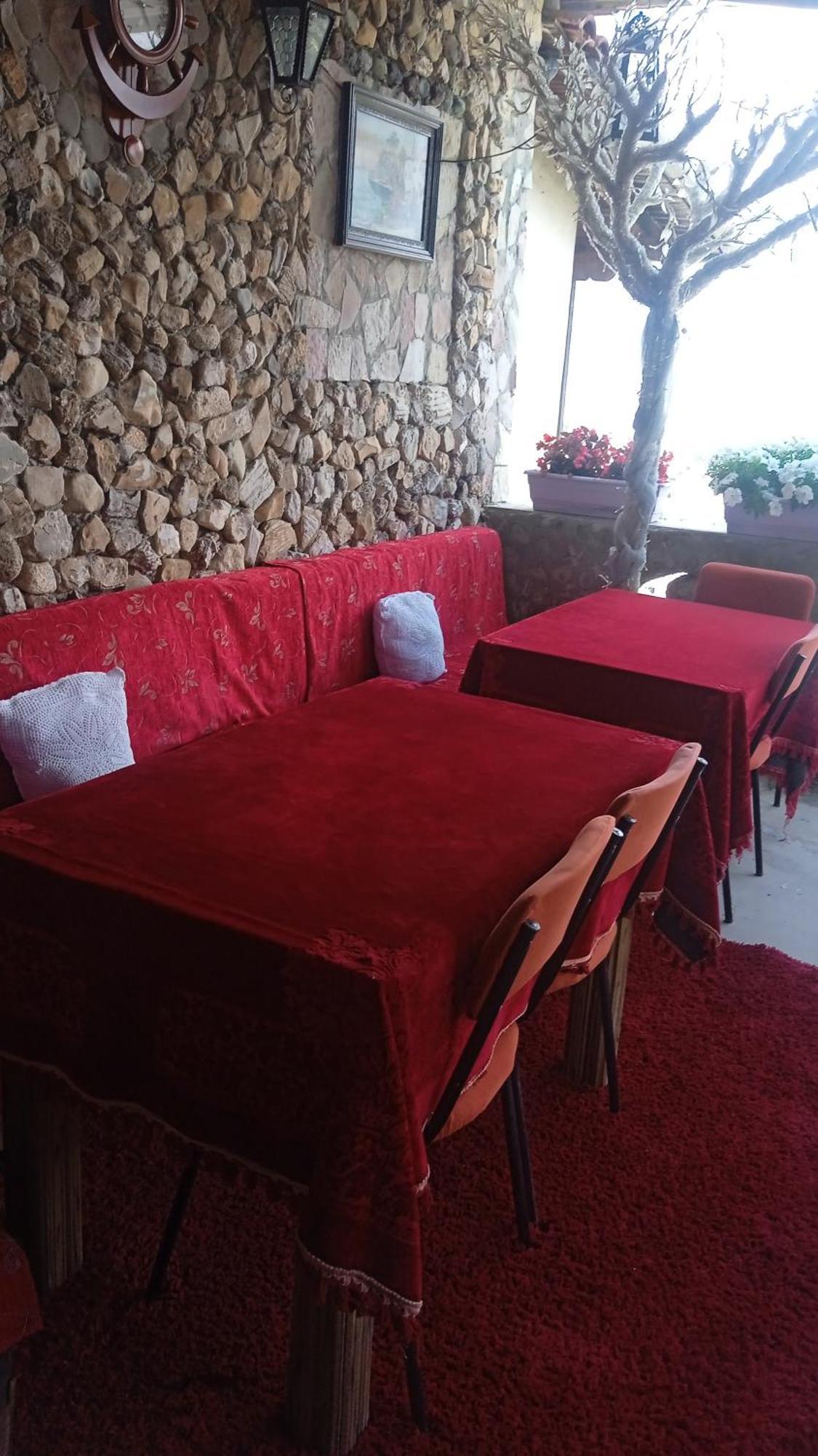 Gjirokastër Karafil Guesthouse מראה חיצוני תמונה