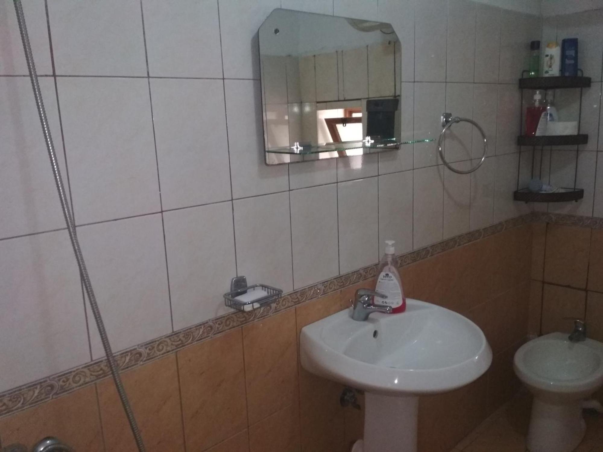 Gjirokastër Karafil Guesthouse מראה חיצוני תמונה