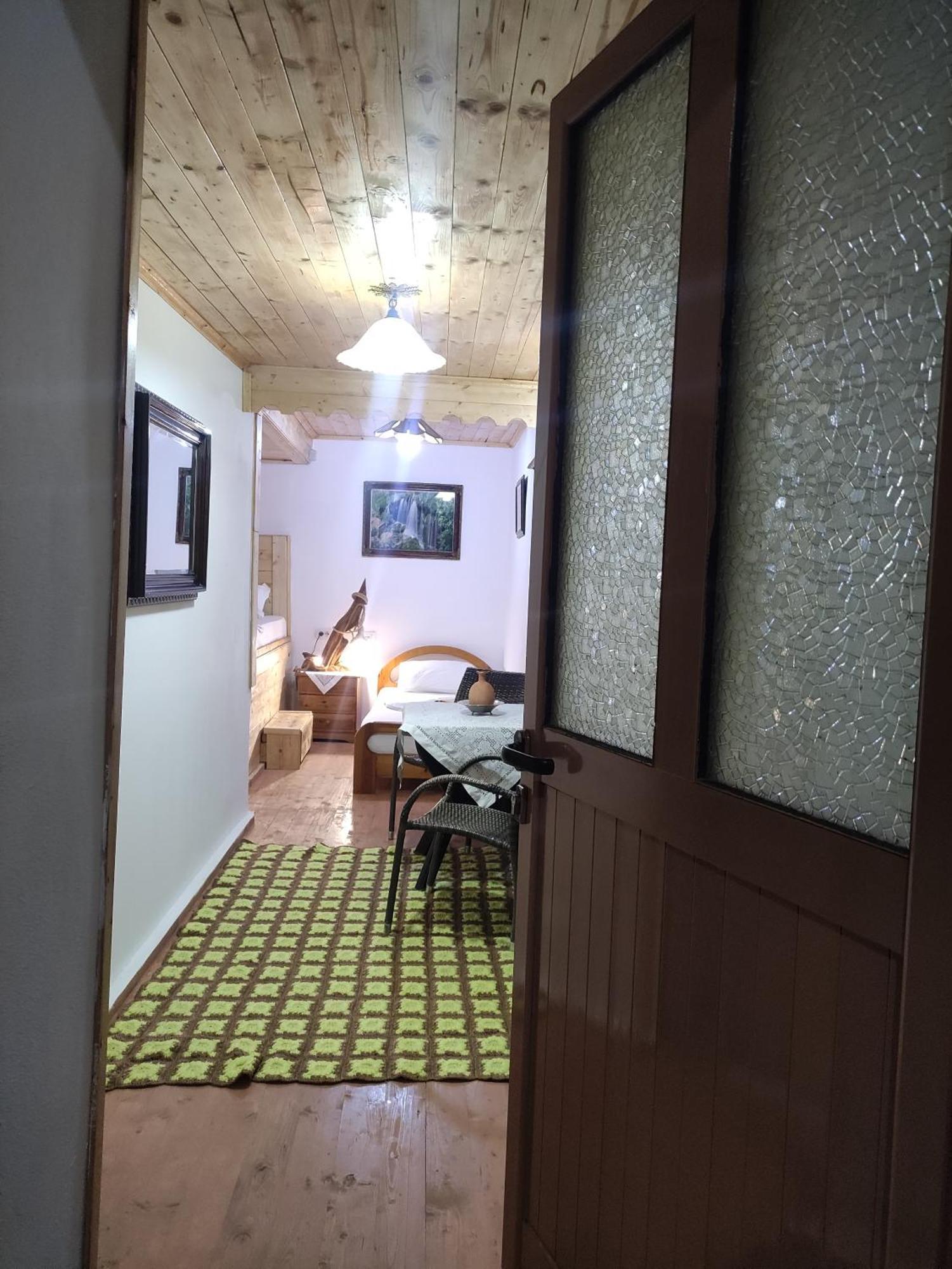 Gjirokastër Karafil Guesthouse מראה חיצוני תמונה