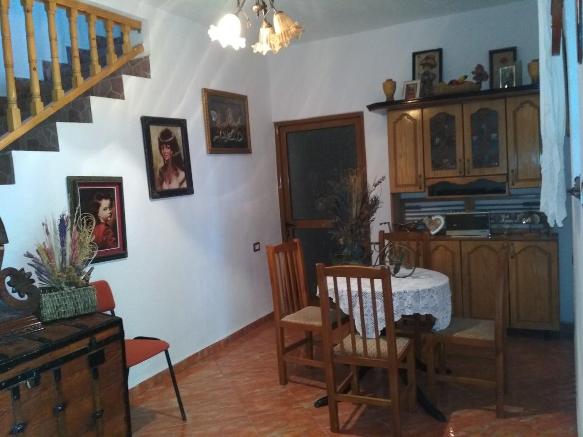 Gjirokastër Karafil Guesthouse מראה חיצוני תמונה